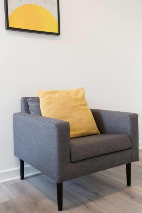 Modern & Bright 1 Bed For 4 Close To City Centre! Единбург Екстериор снимка